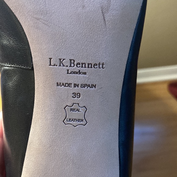 LK bennett black low pump size 39 - Picture 5 of 6
